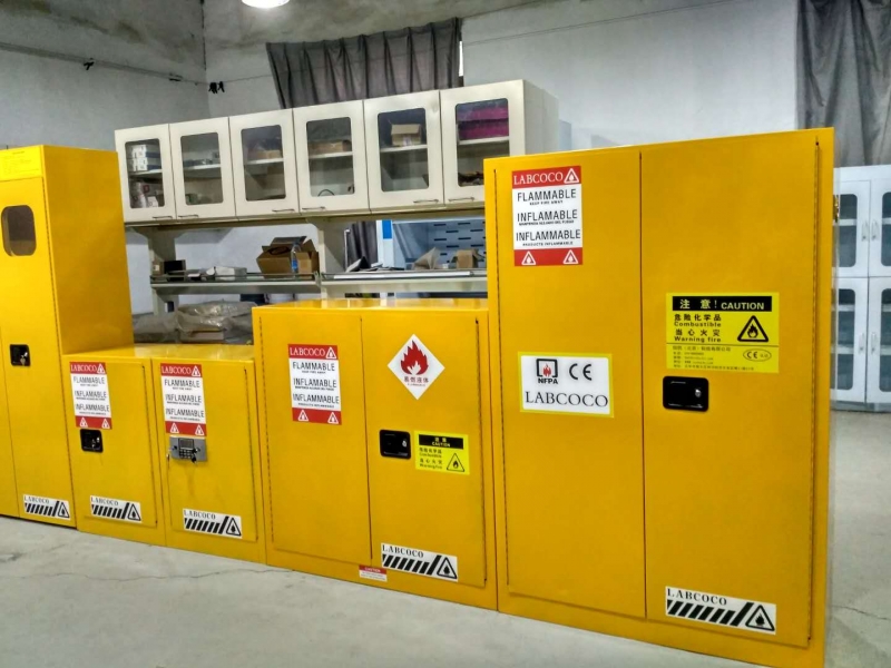 Industrial Equipment Safety Warning Label Customization Case